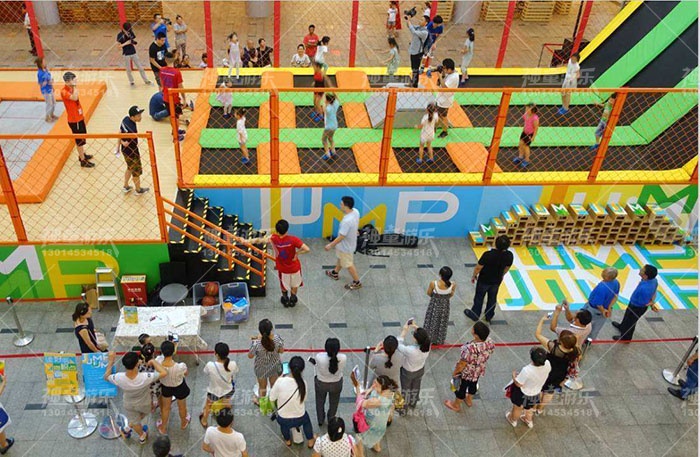 兒童樂園超級(jí)大蹦床 兒童樂園超級(jí)大蹦床