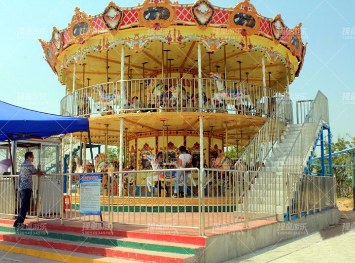 公園游樂設(shè)備雙層轉(zhuǎn)馬 公園游樂設(shè)備雙層轉(zhuǎn)馬
