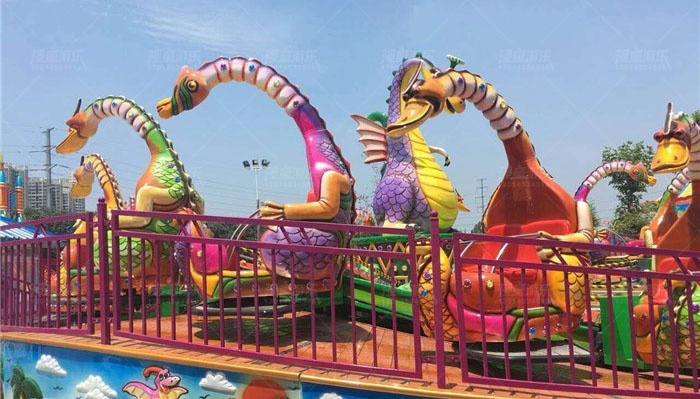 公園游樂(lè)設(shè)備旋轉(zhuǎn)恐龍