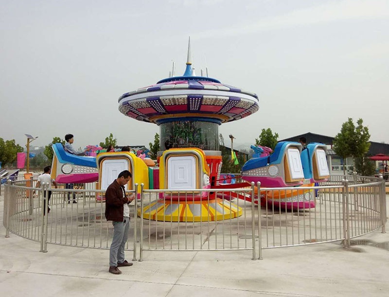 星際迷航游樂(lè)設(shè)備